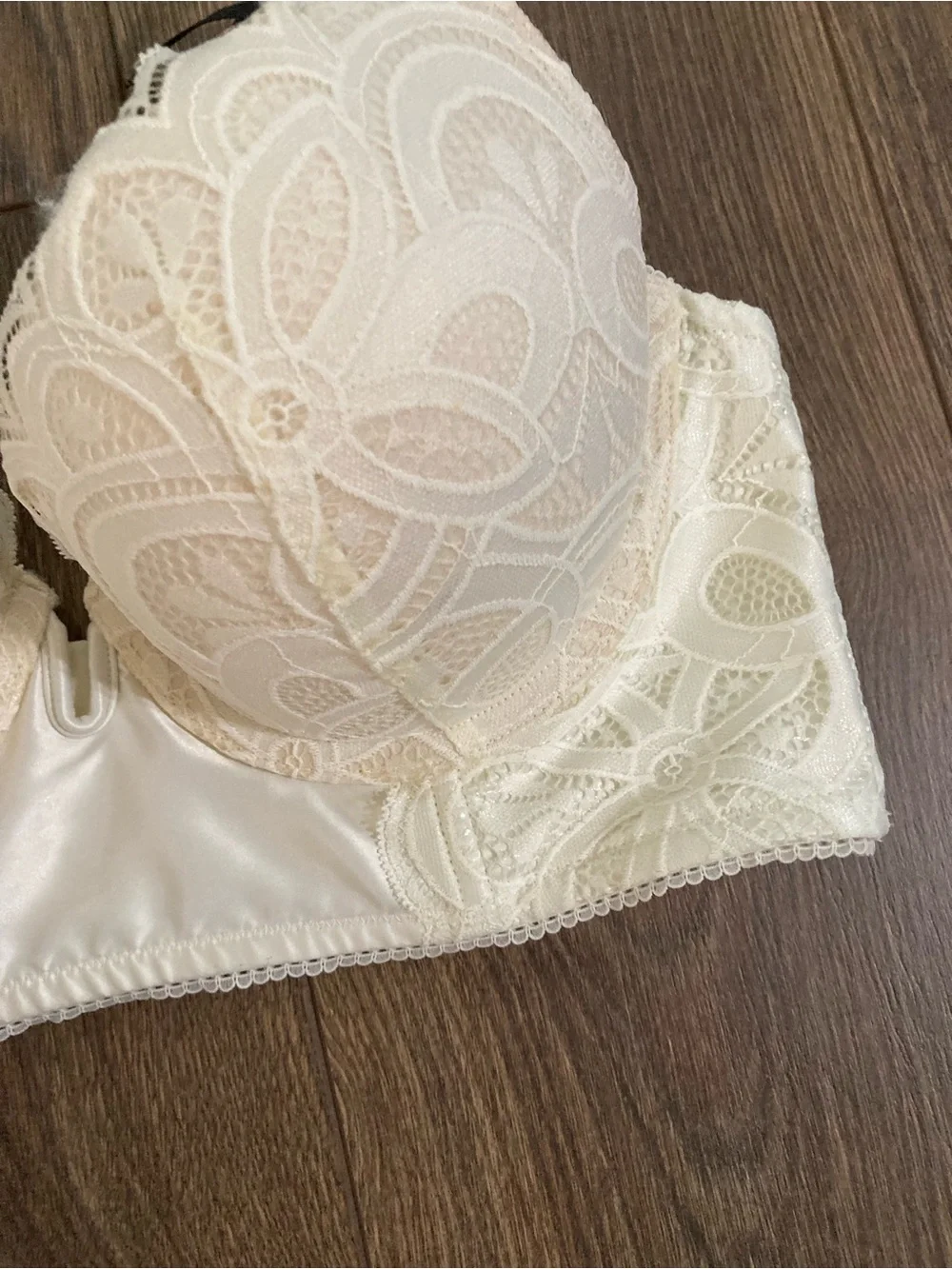 aerie elegant ivory
